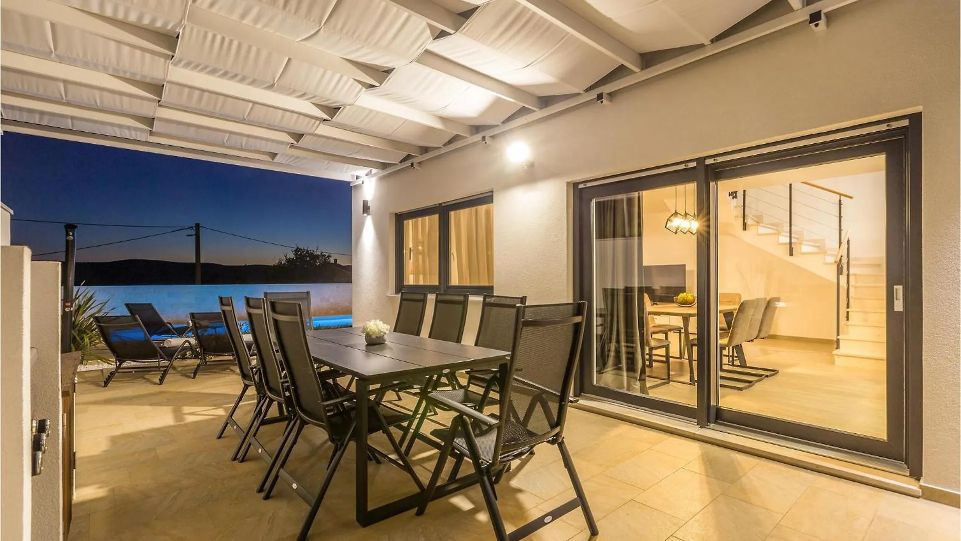 Amazing Home In Linardici With Kitchen Holiday home